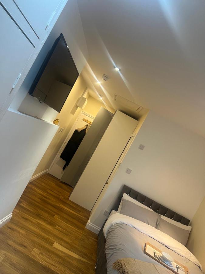 Large Modern Studio Flat Διαμέρισμα Λονδίνο Εξωτερικό φωτογραφία