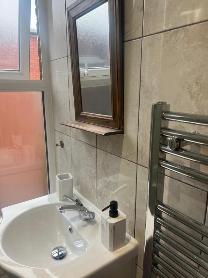 Large Modern Studio Flat Διαμέρισμα Λονδίνο Εξωτερικό φωτογραφία